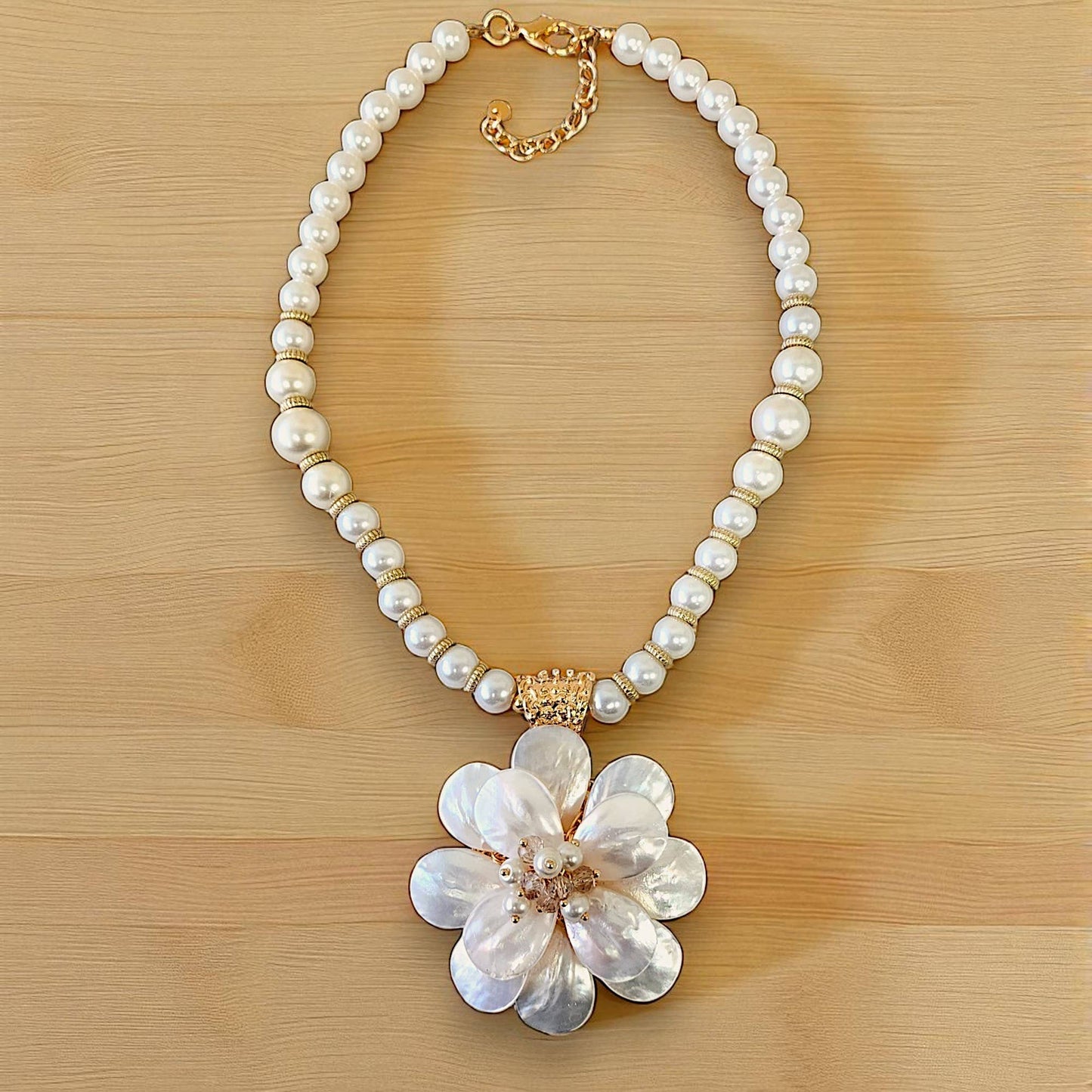 Flower Pearl Necklace